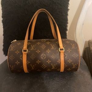 Very Cute Authentic Louis Vuitton